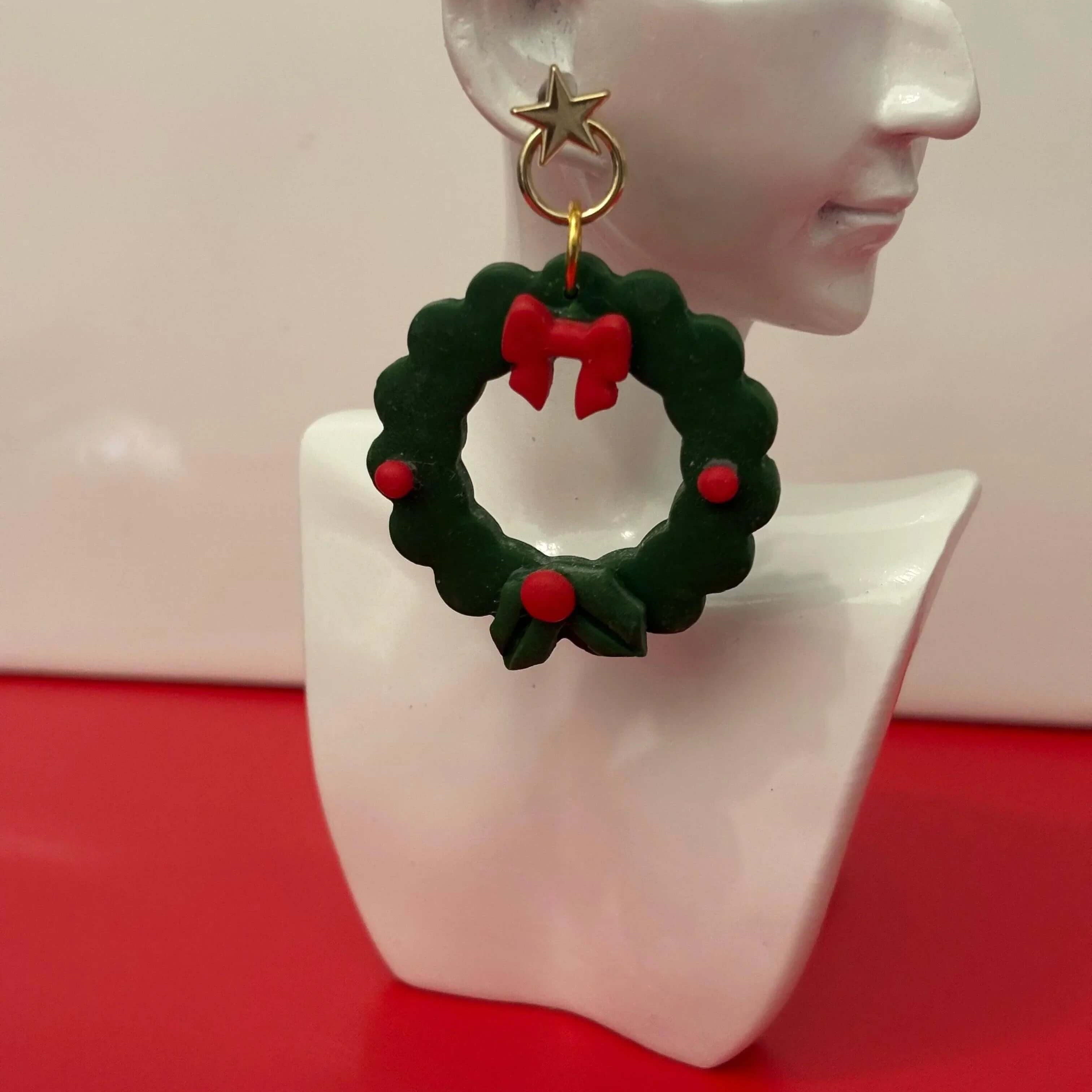 Christmas Wreath Studs - Krafty Kat